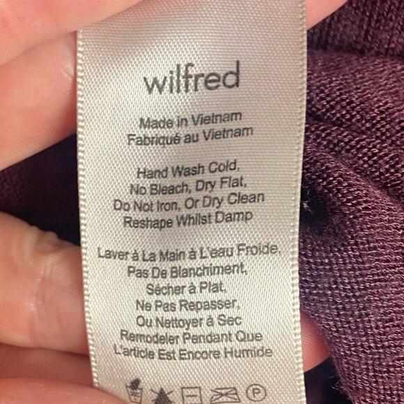 Aritzia Wilfred Sherbrooke Purple V-Neck Sweater Top Size XS Stretch Minimalist - Picture 6 of 12